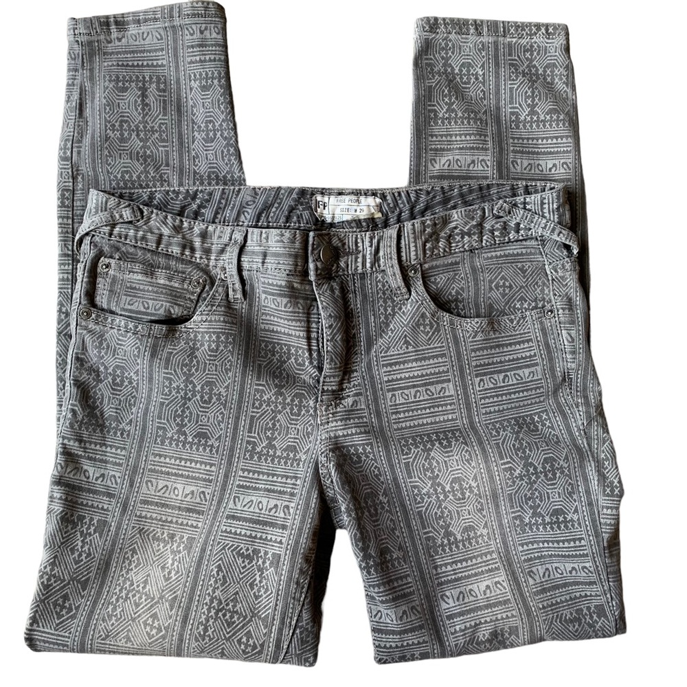 Free People Gray Batik Tribal Aztec Print Ankle Skinny Jean Pants in Sz W 29 - Picture 5 of 10